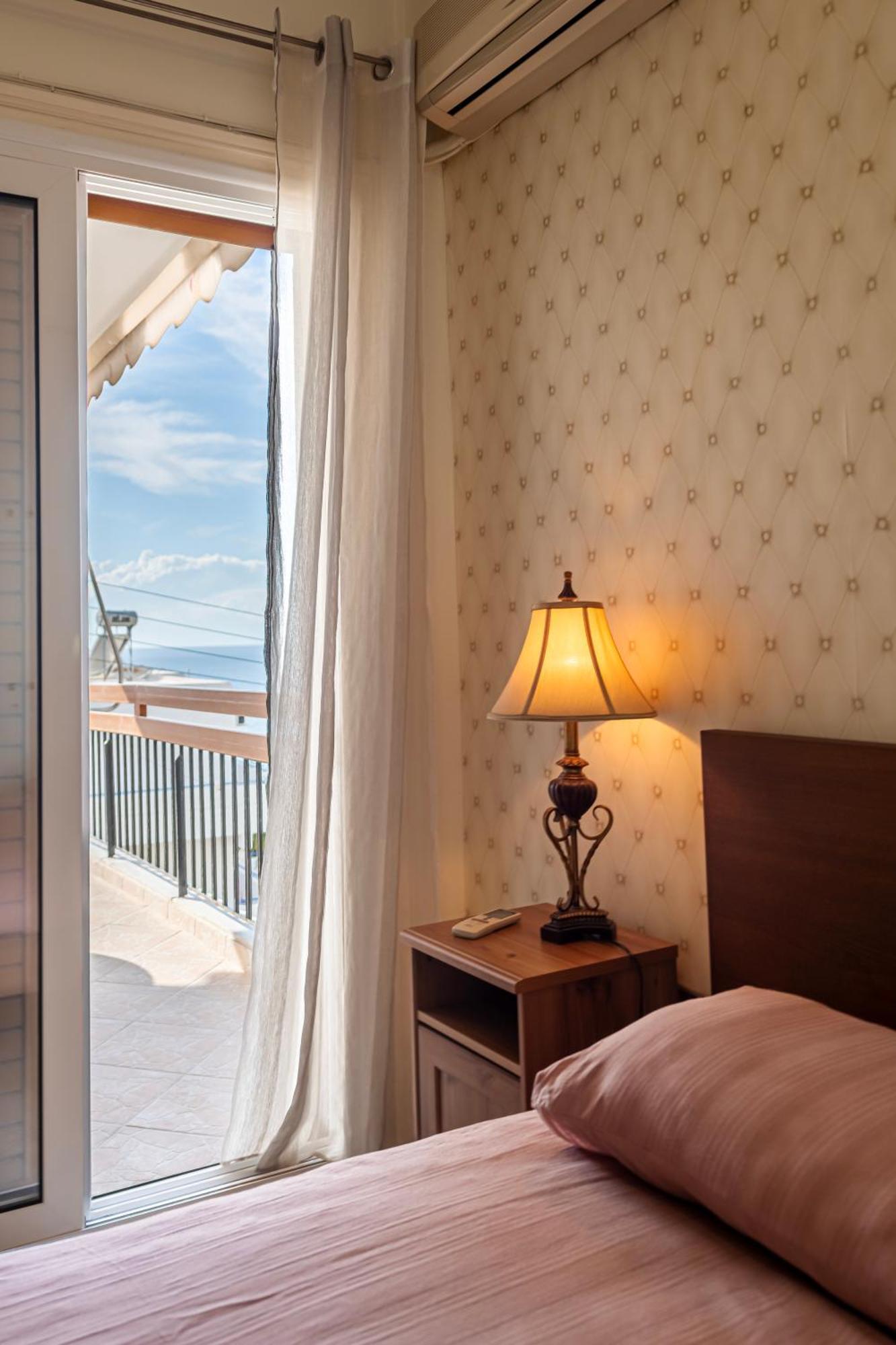 Sea View Apartment 100M From The Beach Saronida Exterior photo
